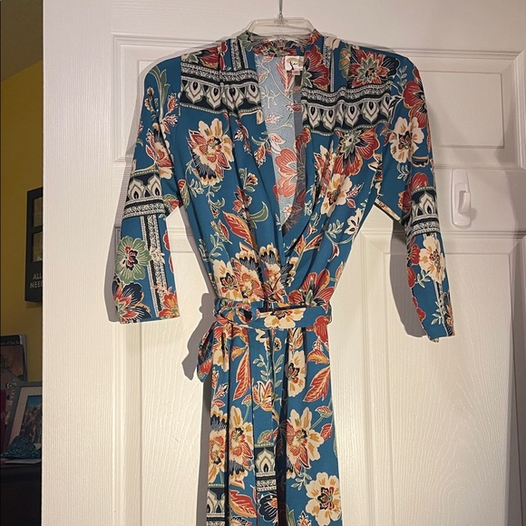 Fig and Flower Teal Floral Belted Dress. 19-21 inch pit to pit 3/4 sleeves - Picture 3 of 9